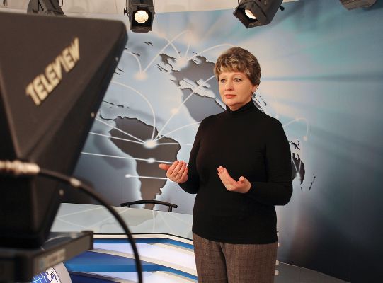 Черкаський телеканал «Рось» перекладає щоденне суспільно-політичне ток-шоу «Тема дня» мовою жестів