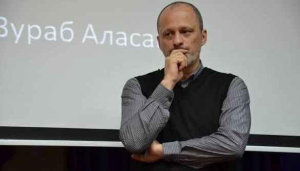Олег Наливайко підписав наказ про звільнення Зураба Аласанії
