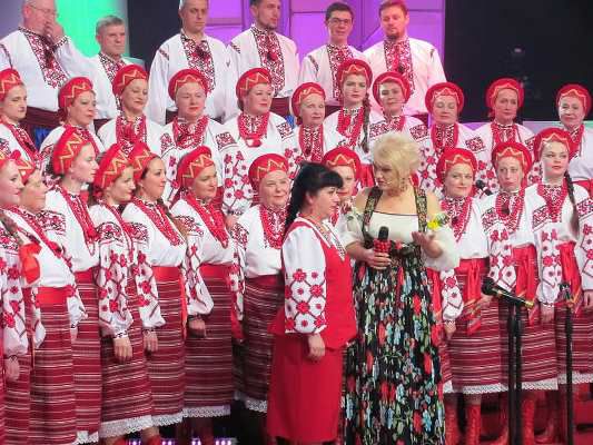 Оксана Пекун та народні артисти звернулися до Президента з проханням повернути на «UA: Перший» «Фольк-music»