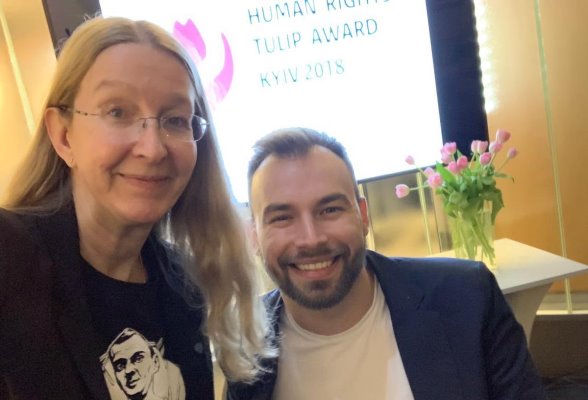 Співведучий програми «#@)₴?$0 з Майклом Щуром»  Дмитро Щебетюк став лауреатом премії Human Rights Tulip