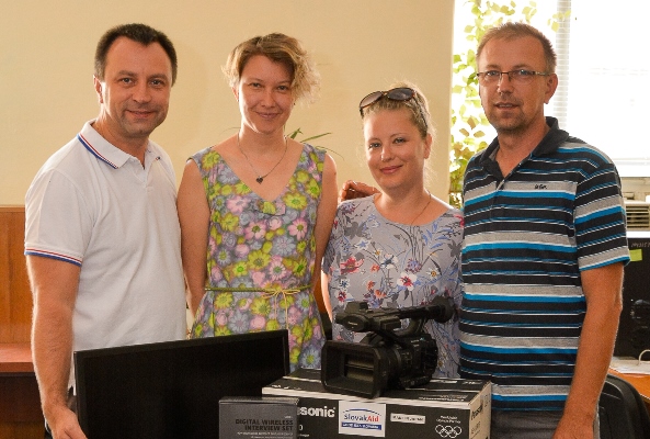 Закарпатська філія НСТУ отримала техніку від донорів зі Словаччини для виробництва програм мовами нацменшин