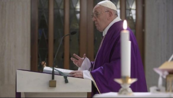 Суспільні телеканали і радіо транслюватимуть Хресну ходу та Великодню службу з Ватикану
