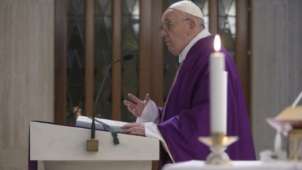 Суспільні телеканали і радіо транслюватимуть Хресну ходу та Великодню службу з Ватикану
