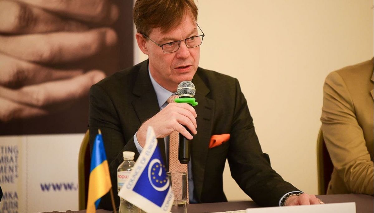 Голова Офісу Ради Європи в Україні закликав дивитися місцеві телеканали, зокрема філії НСТУ