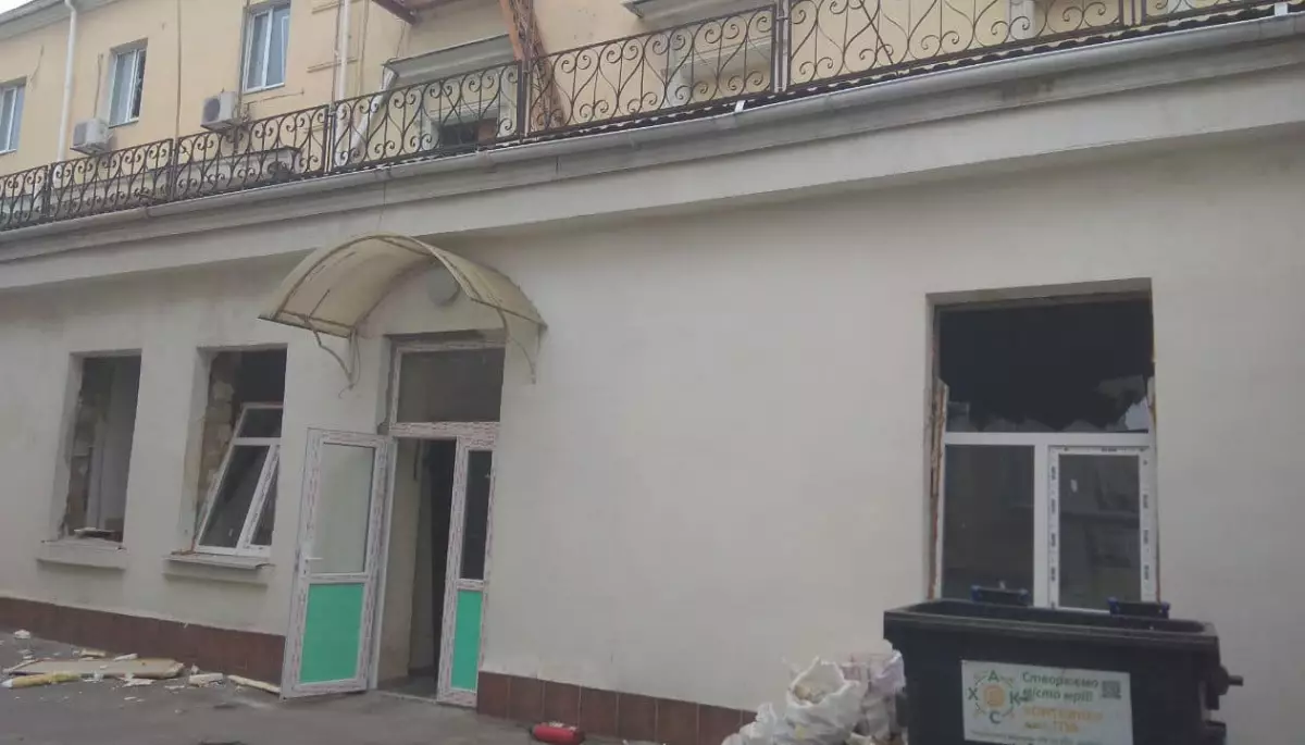 Російські окупанти потрощили будівлю «Суспільного Херсон» (ФОТО)