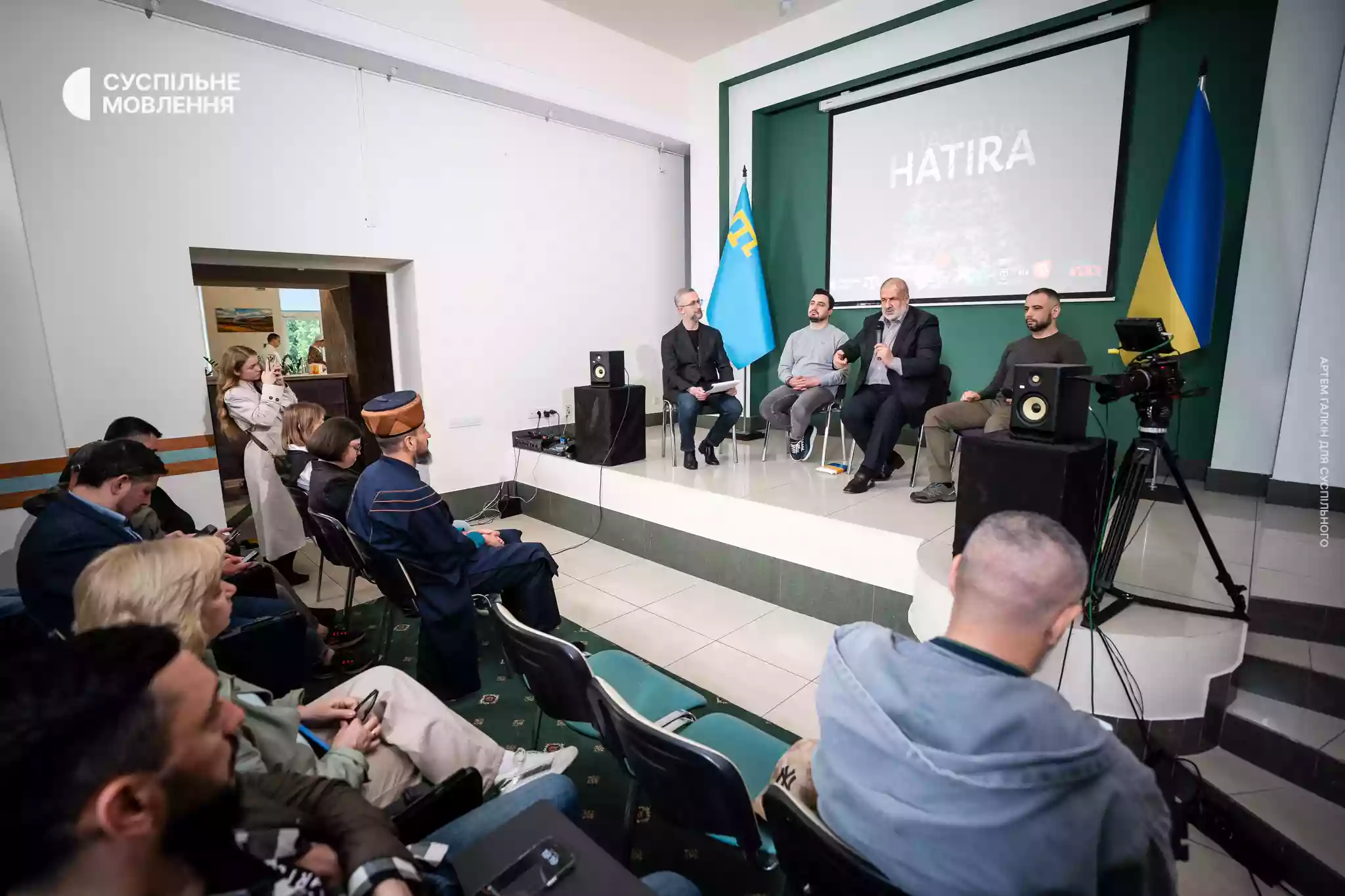 «Поки ми говоримо про Крим, він залишається в нашому житті». Суспільне презентувало проєкт «Памʼять/Hatıra»