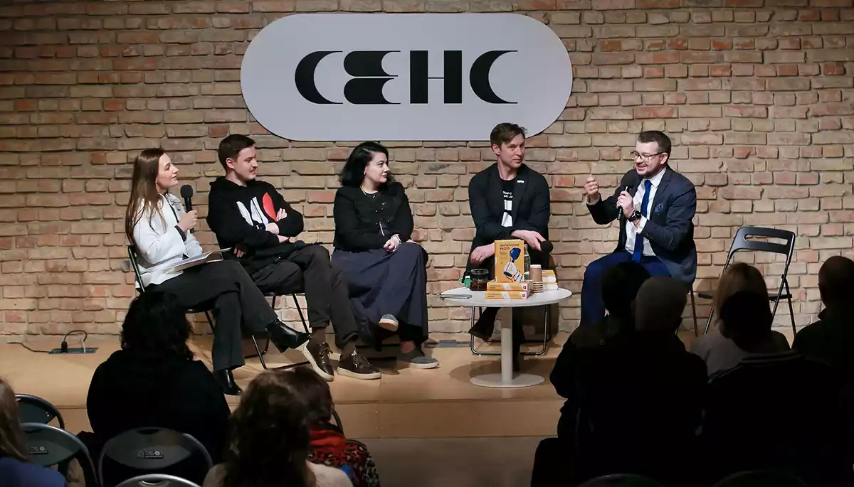 Як «Українське радіо» висвітлювало та підтримувало спротив у часи революцій: історії радійників — у другому виданні книжки