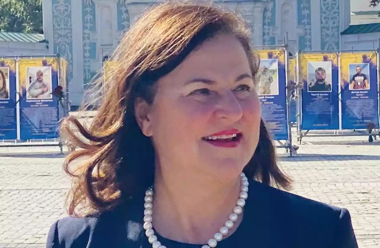 Посолка Європейського Союзу в Україні Катаріна Матернова привітала Суспільне з 9-річчям