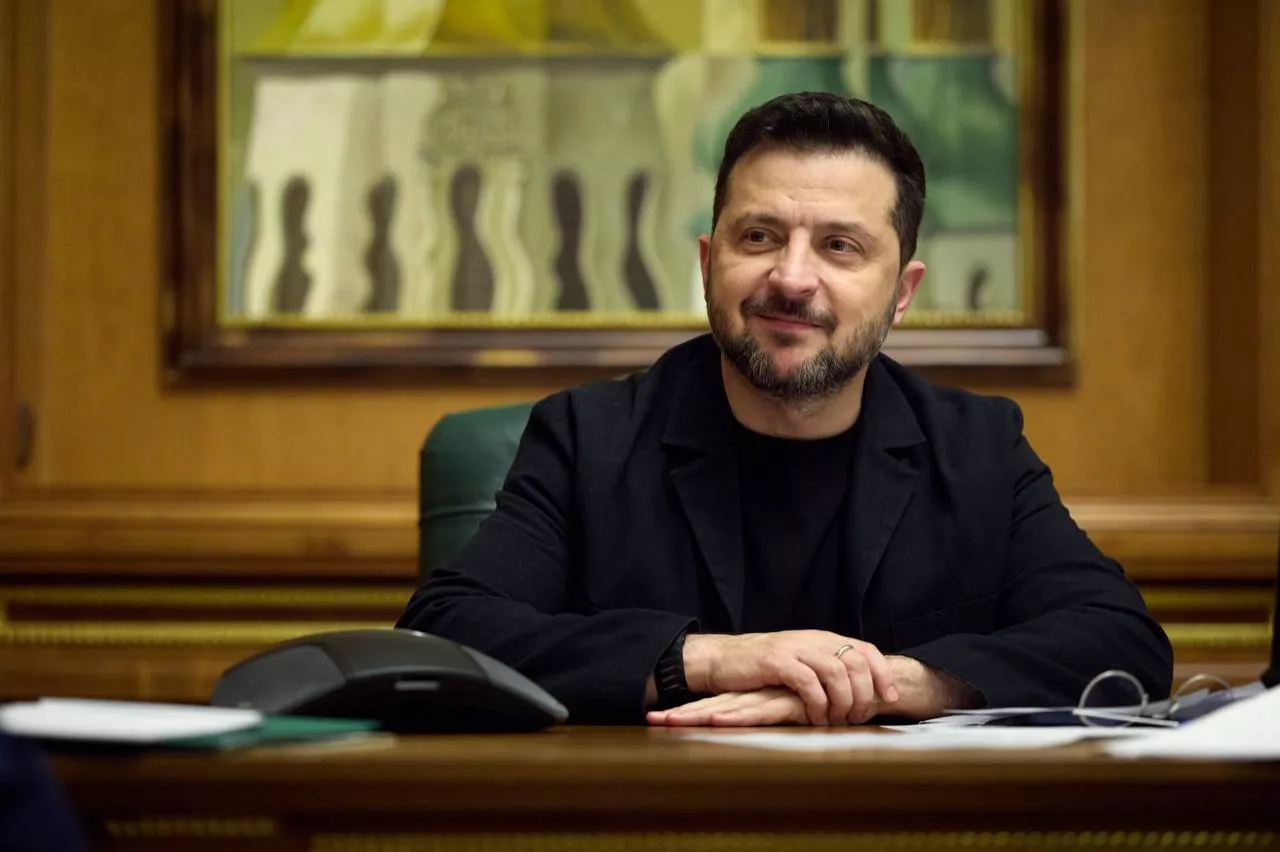 «Українська — обʼєднує»: Зеленський про значення Радіодиктанту національної єдності